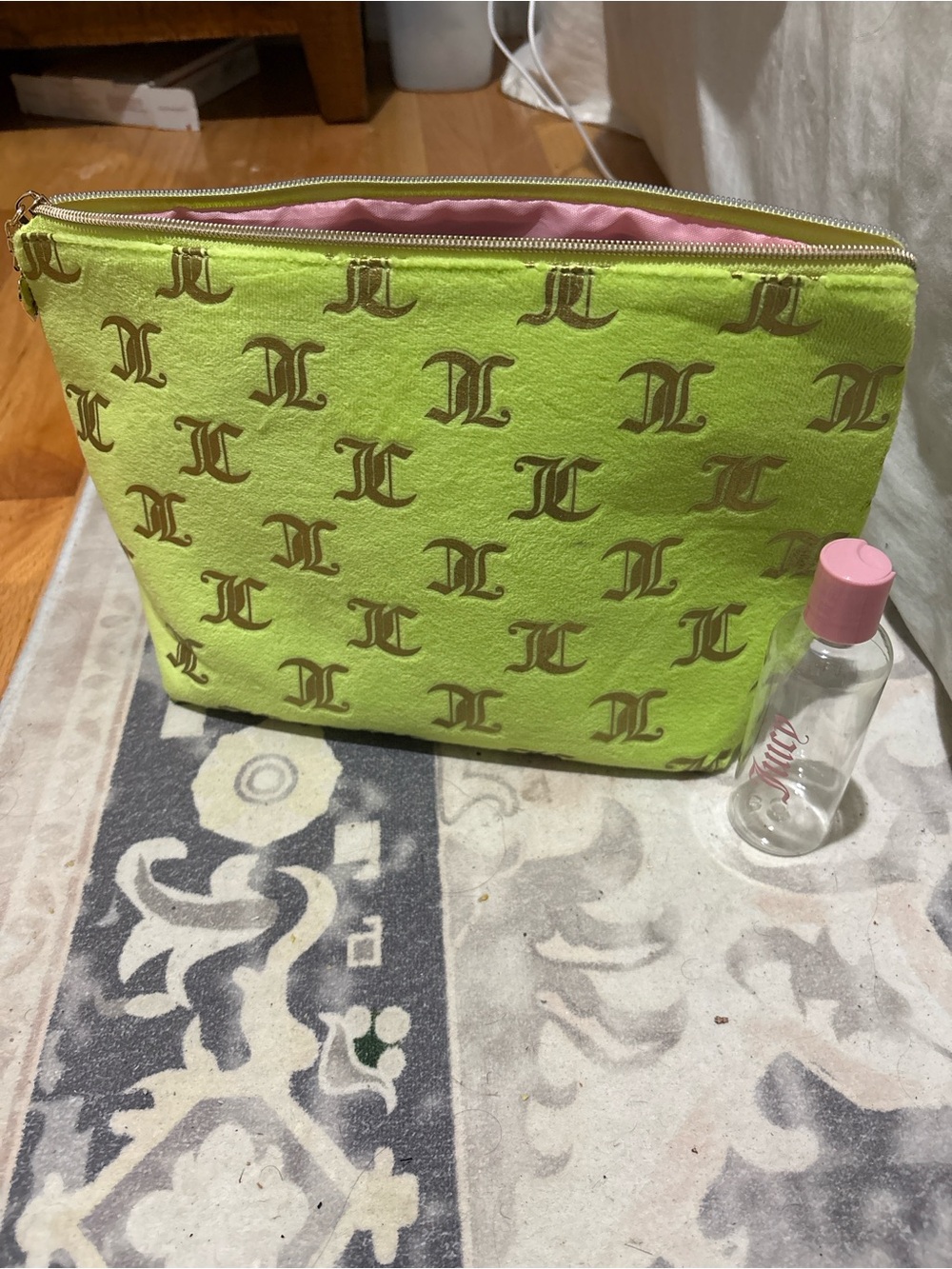 Juicy Couture Lime Green Velvet Cosmetic Bag w/ Pink Interior + Travel Bottle - Picture 4 of 5